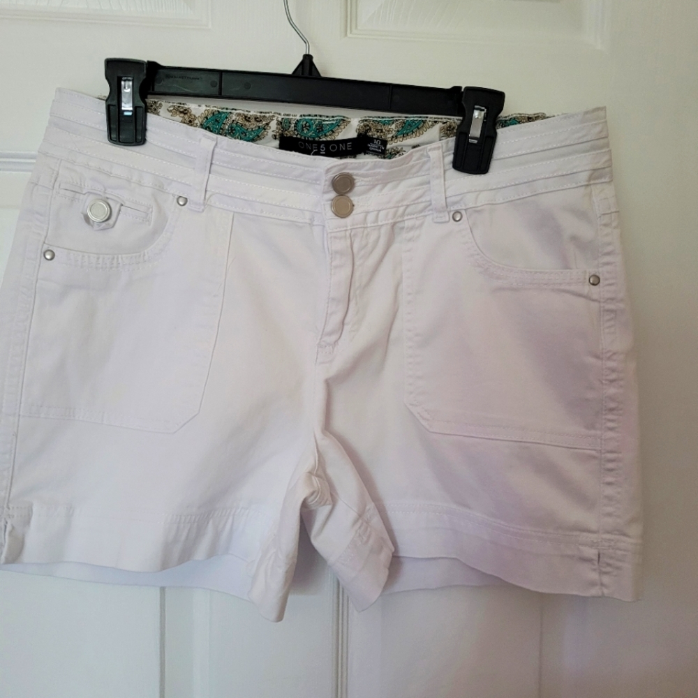 One 5 One White Shorts Size 10